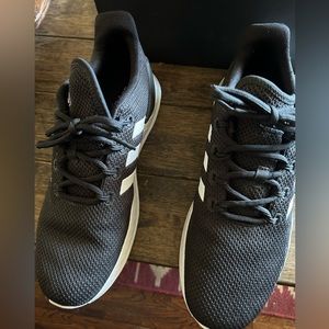 Mens new adidas sz 10 shoes